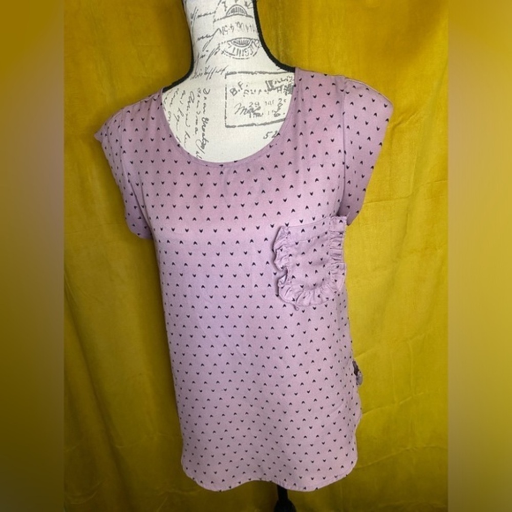 Sweet Rain - Light Purple Blouse with Black Arrows and pocket - EUC - Small